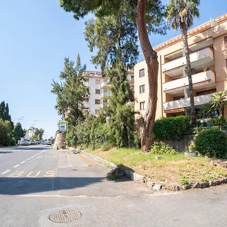 Apartment Guesthost - Bright Seaview In Sanremo