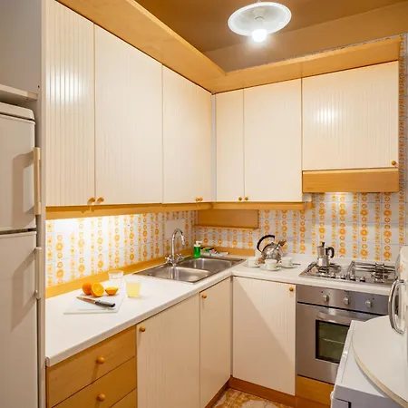 Guesthost - Bright Seaview In